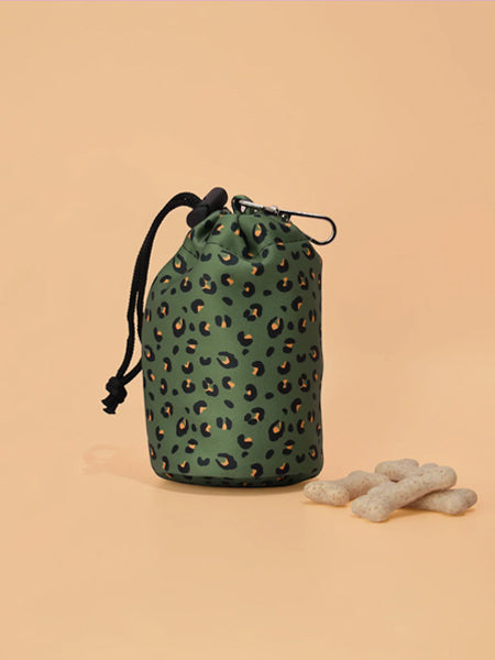 Pochette à friandises pour chien - Léopard Vert - Cocopup London