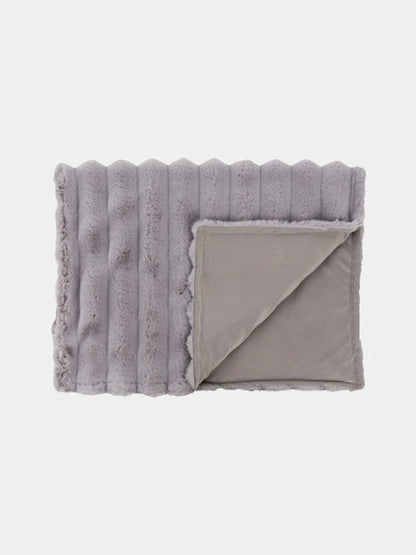 Plaid en fausse fourrure pour chien et chat