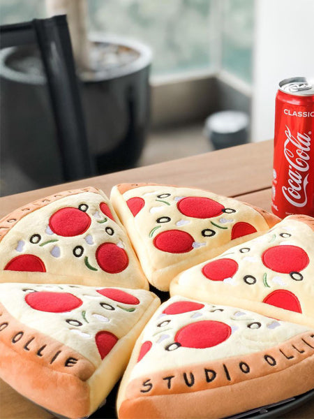 Peluche pour chien en forme de Pizza 🍕 - Studio Ollie